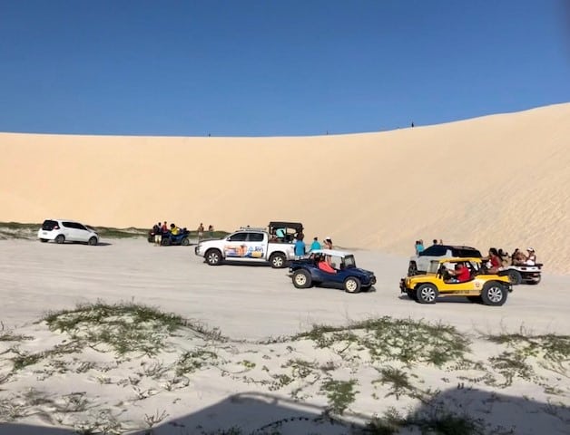 O que fazer em Jericoacoara: passeio de buggy pelas dunas