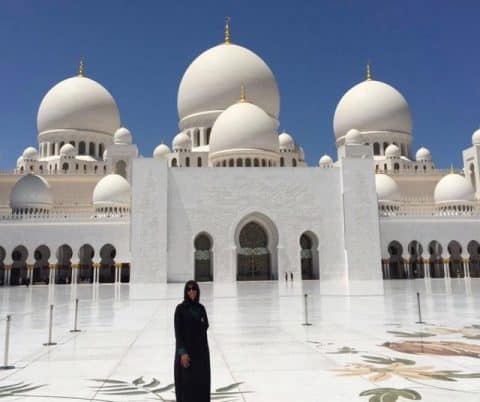 Abaya, Abu Dhabi, Agarre o Mundo